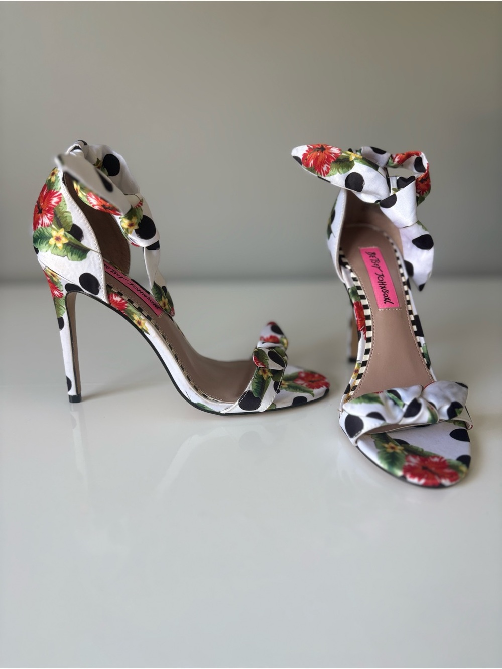 Betsey Johnson Hartley Floral Polka Dot Bow Stiletto Heels Size 6